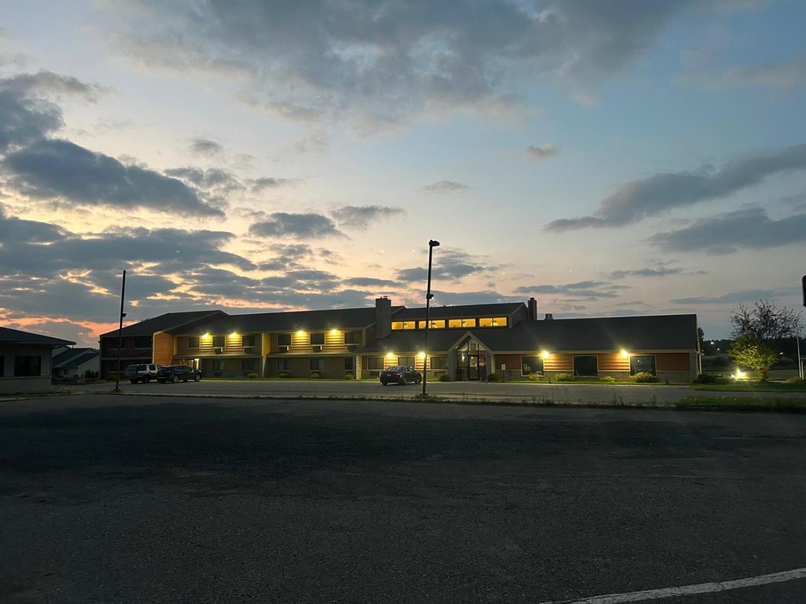 Northwoods Inn & Suites - Blackduck Extérieur photo